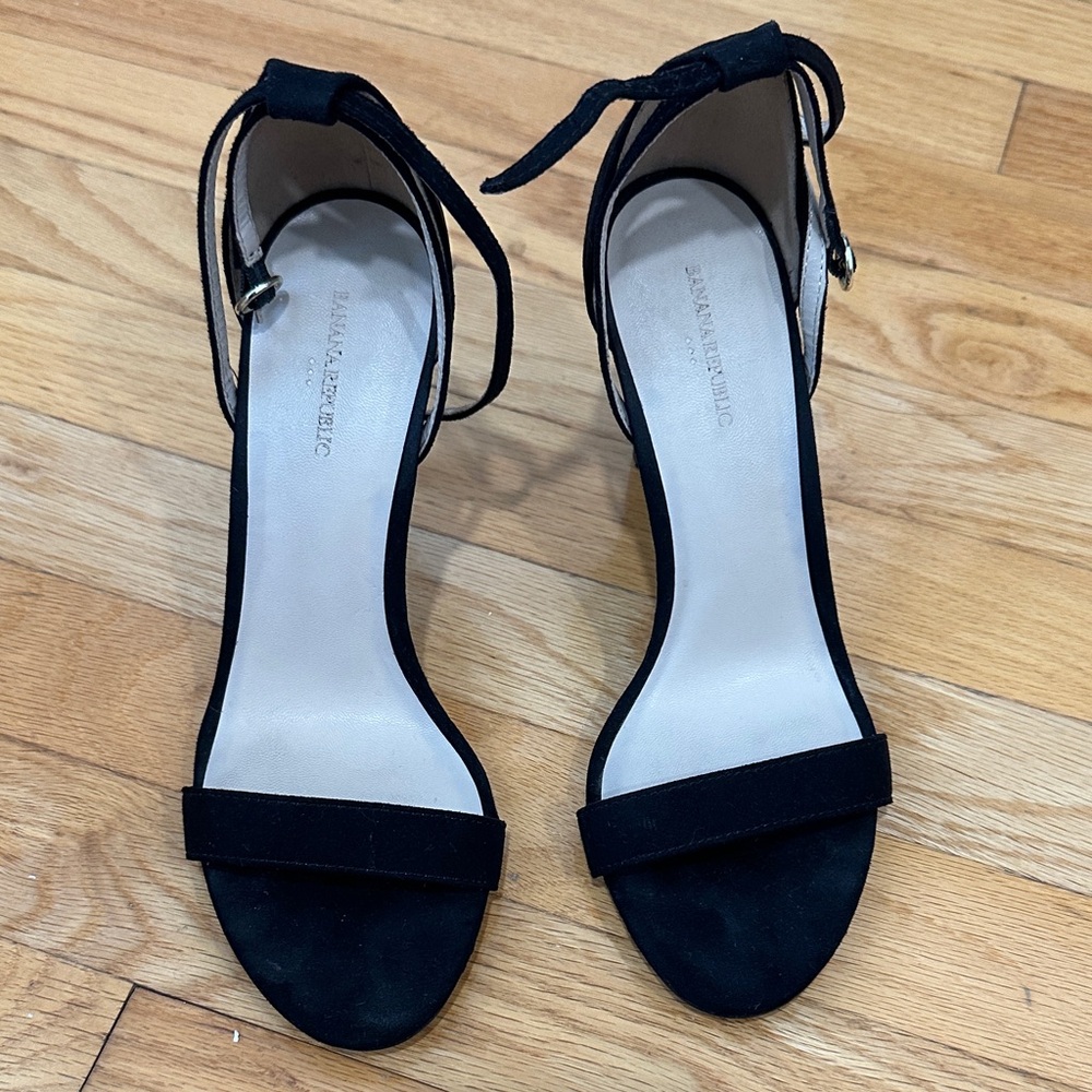 Banana Republic Classic Black Ankle Strap Heels
